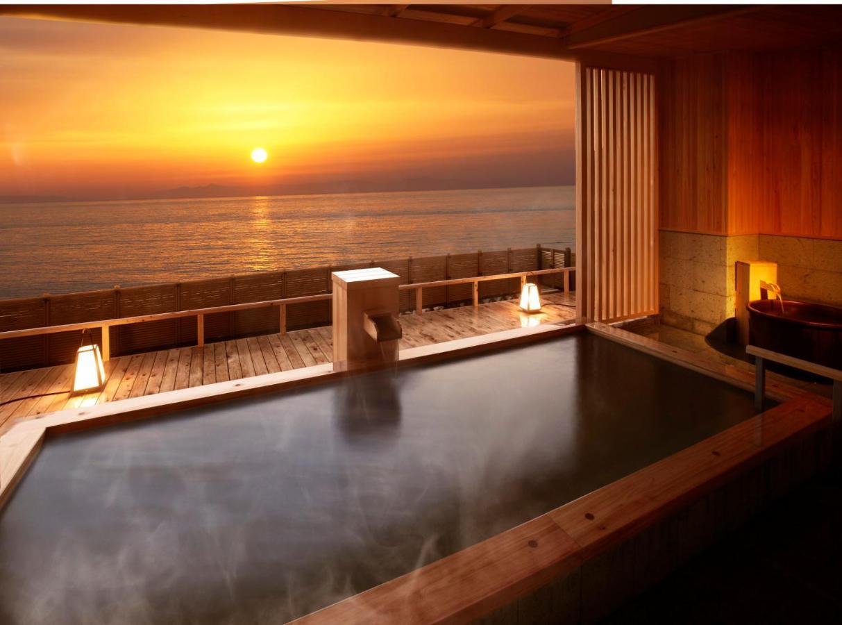 เรียวกัง Ooedo Onsen Monogatari Premium Shiomiso 3*